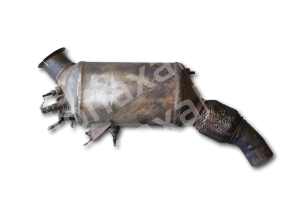 7823498-8572405-713650