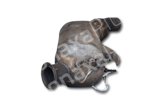 7823498-8572405-713650